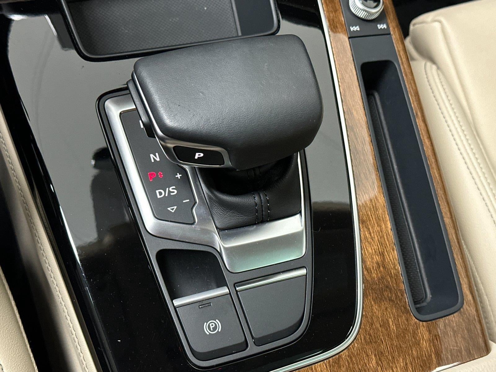 2024 Audi Q5 S line Premium Plus