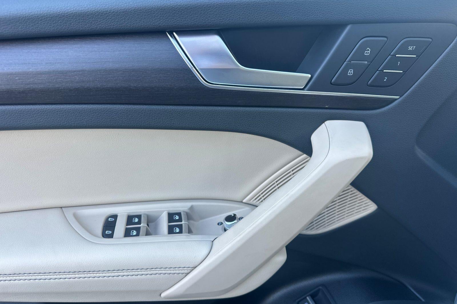 2023 Audi Q5 S line Premium Plus