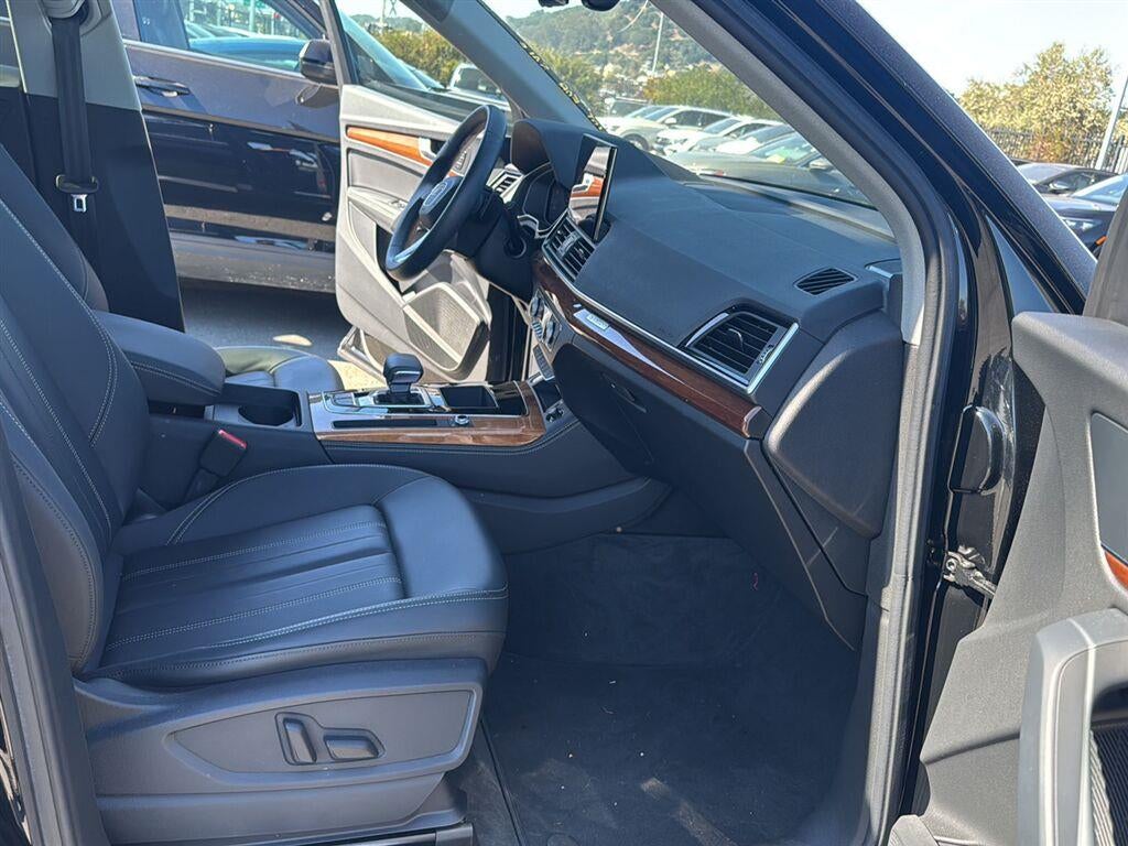 2023 Audi Q5 S line Premium Plus