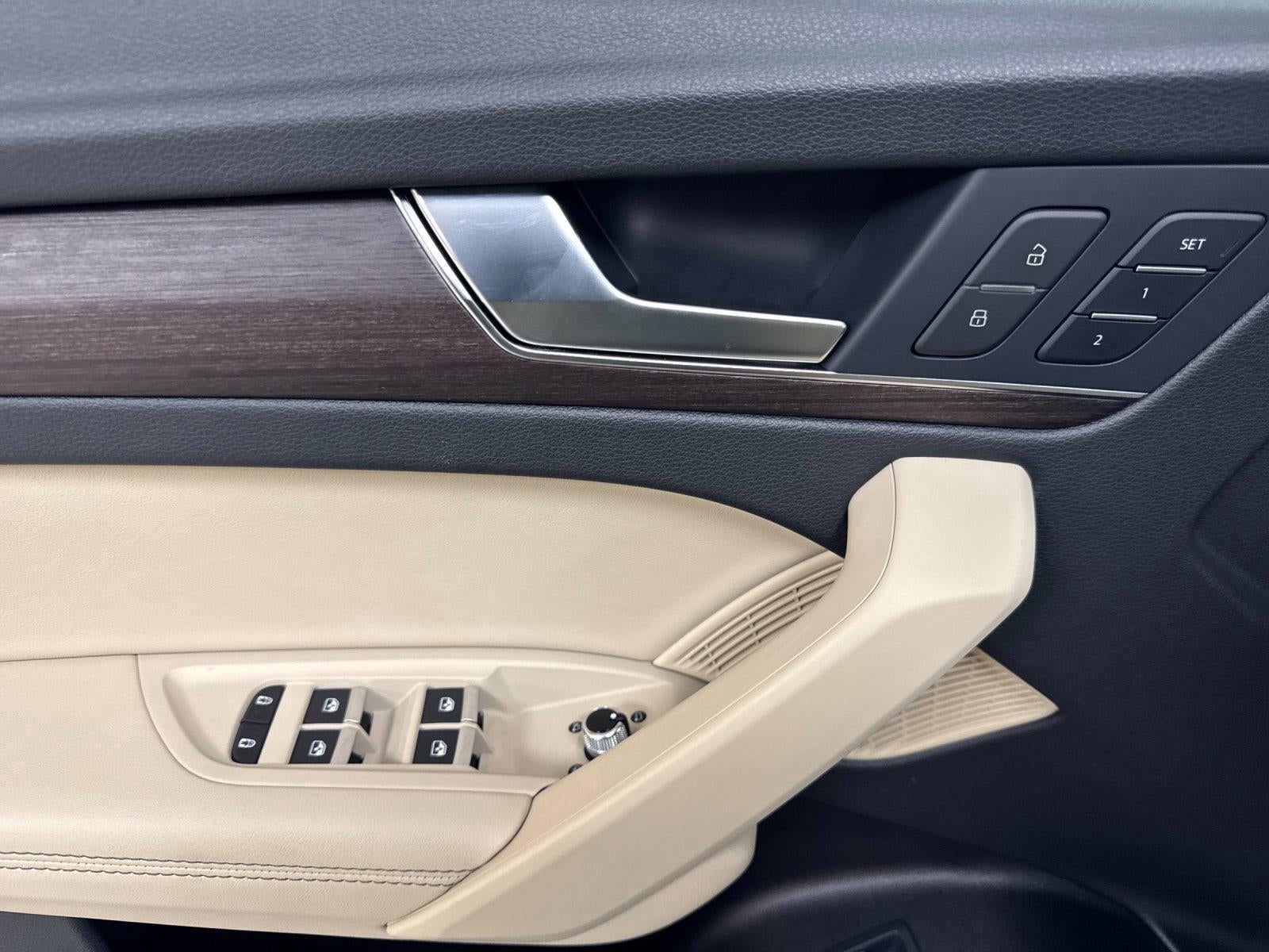 2024 Audi Q5 S line Premium Plus