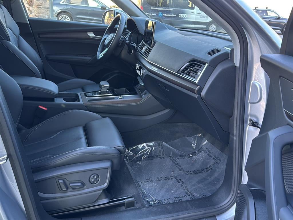 2025 Audi Q5 S line Premium Plus