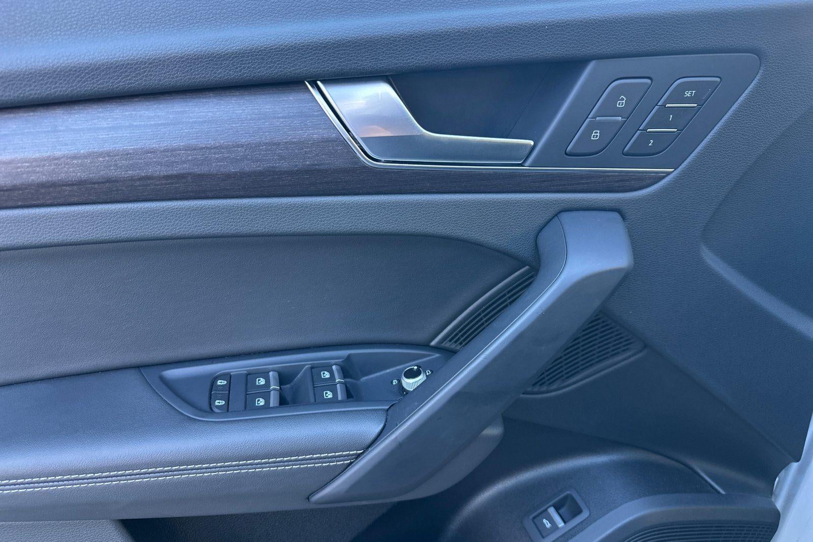 2022 Audi Q5 S line Premium Plus