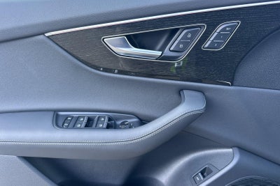 2025 Audi Q8 Premium Plus