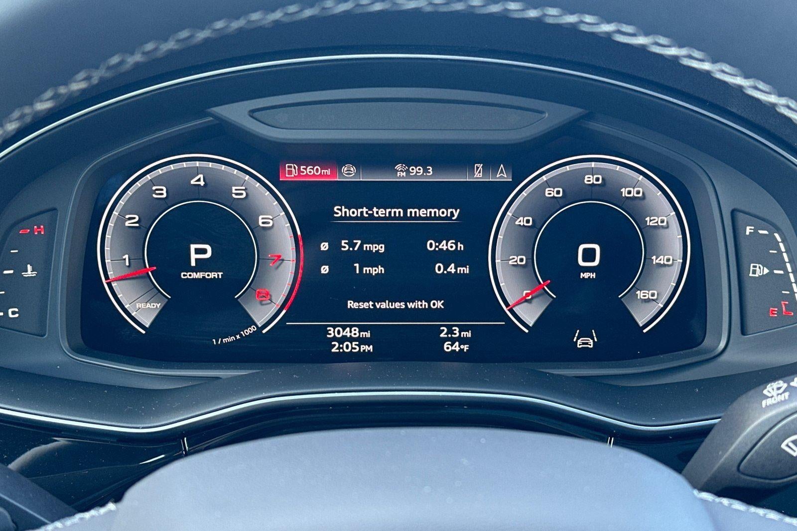 2025 Audi Q8 Premium Plus