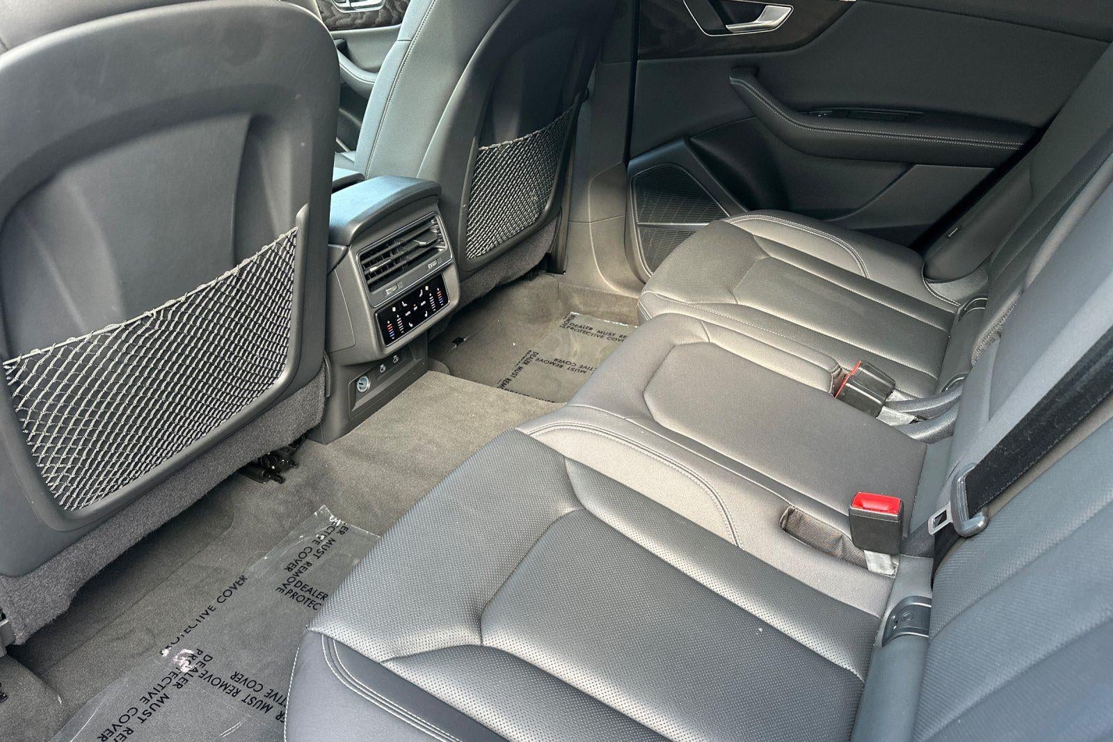 2023 Audi Q8 Premium Plus