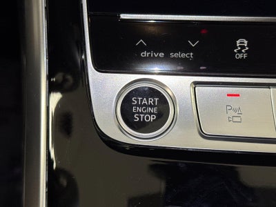 2025 Audi Q8 Premium Plus