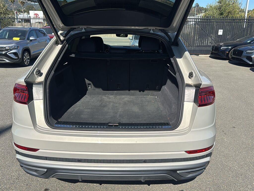 2023 Audi Q8 Premium Plus