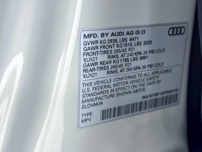 2023 Audi Q8 Premium Plus