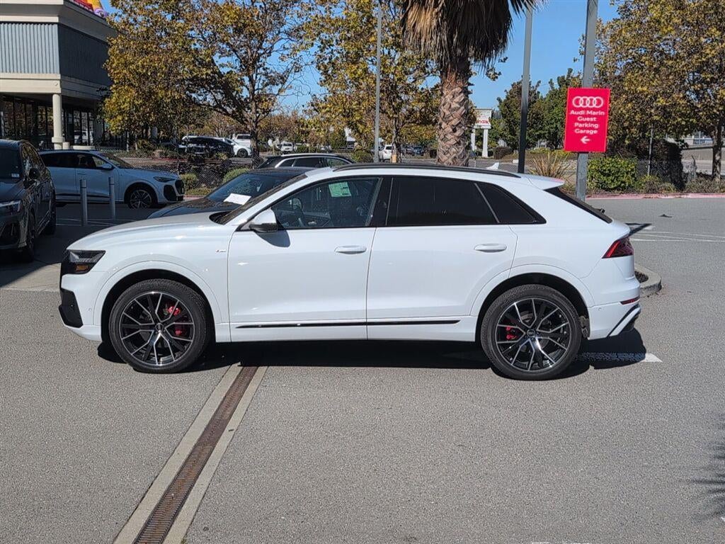 2023 Audi Q8 Premium Plus
