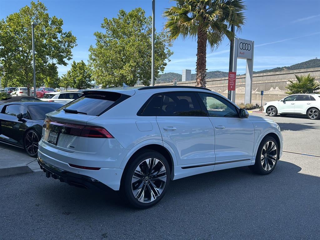 2026 Audi Q8 Premium Plus