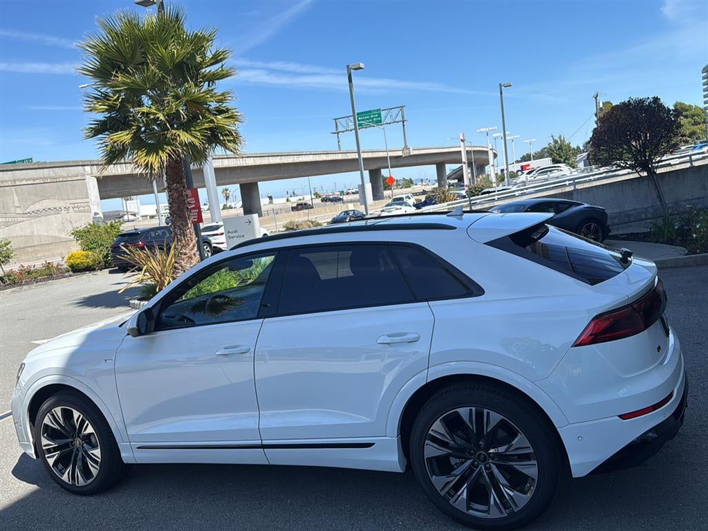 2026 Audi Q8 Premium Plus