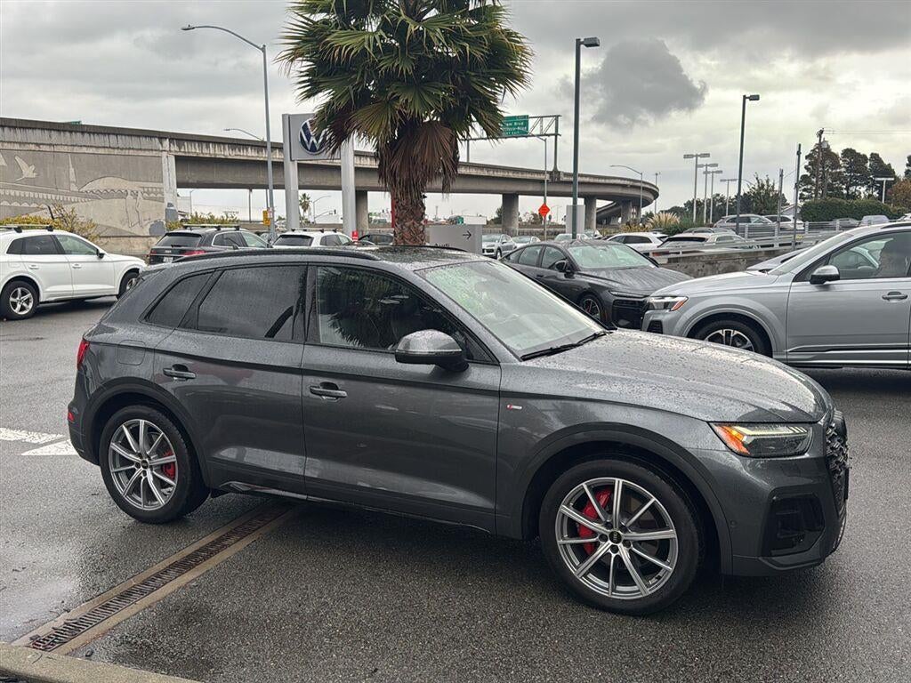 2024 Audi Q5 S line Prestige