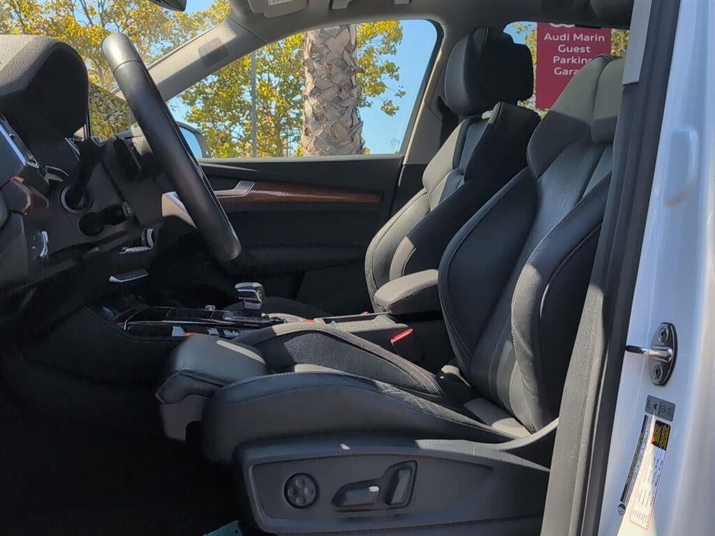 2023 Audi Q5 S line Prestige