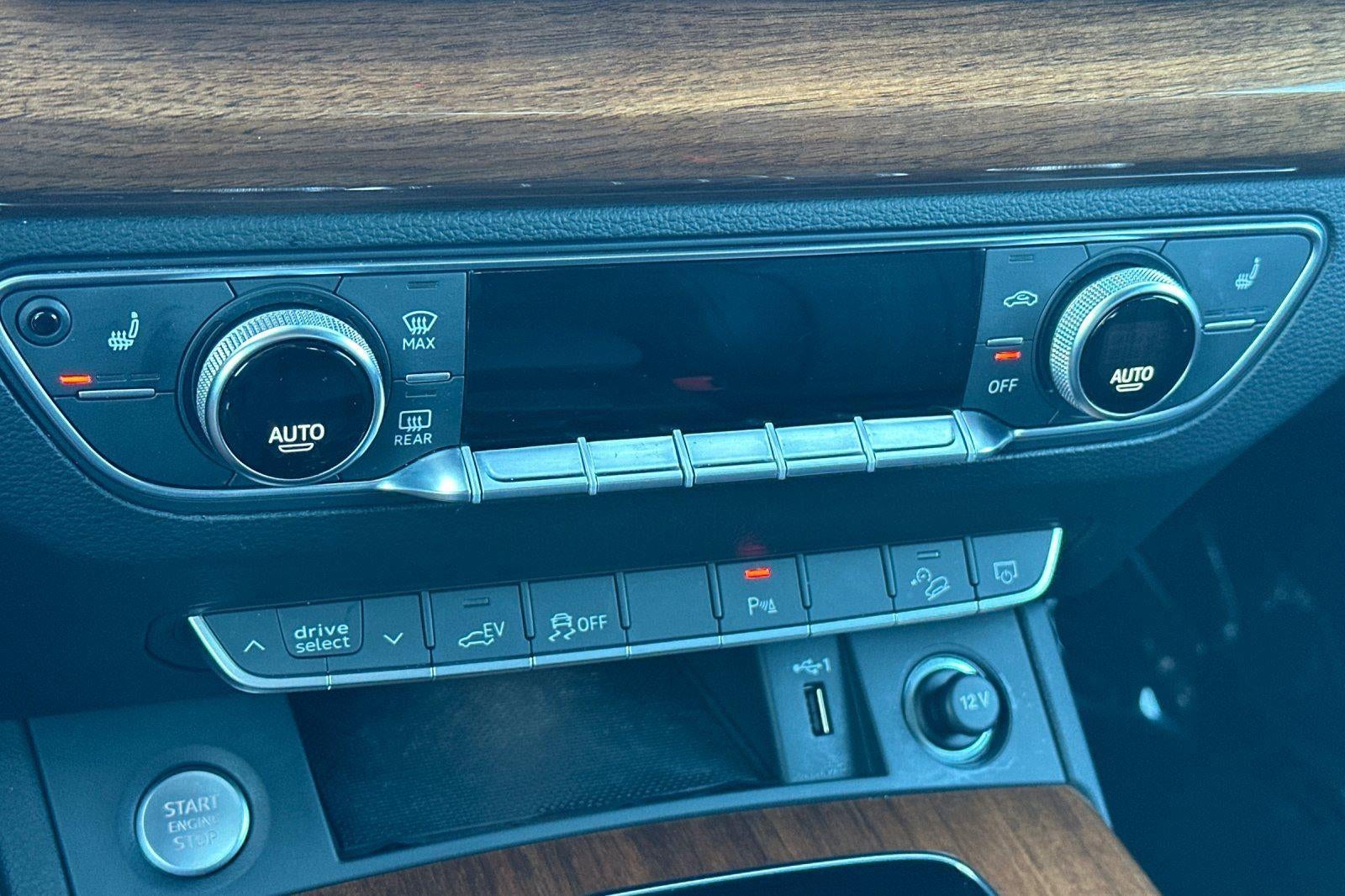 2023 Audi Q5 S line Premium