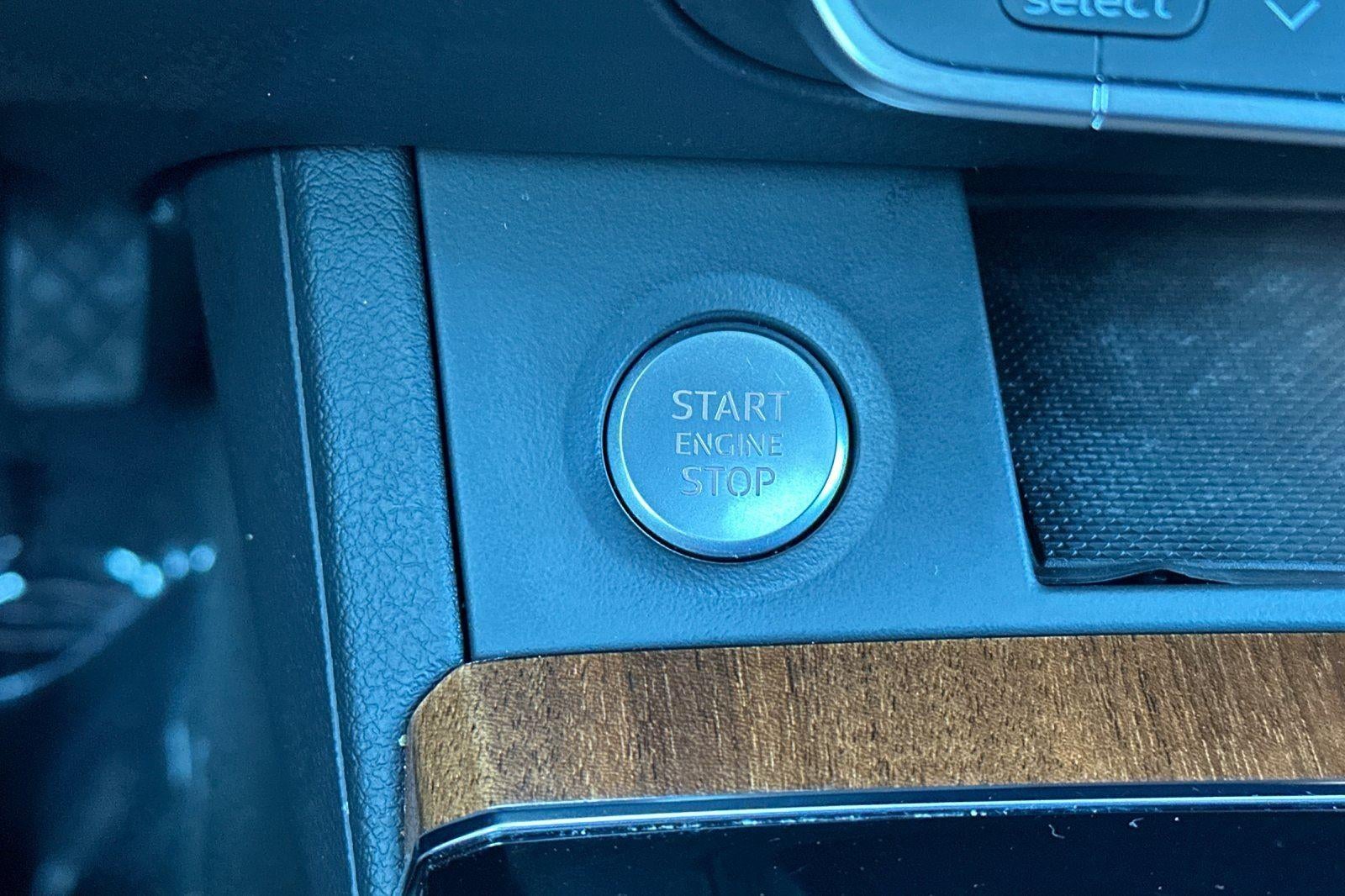 2023 Audi Q5 S line Premium