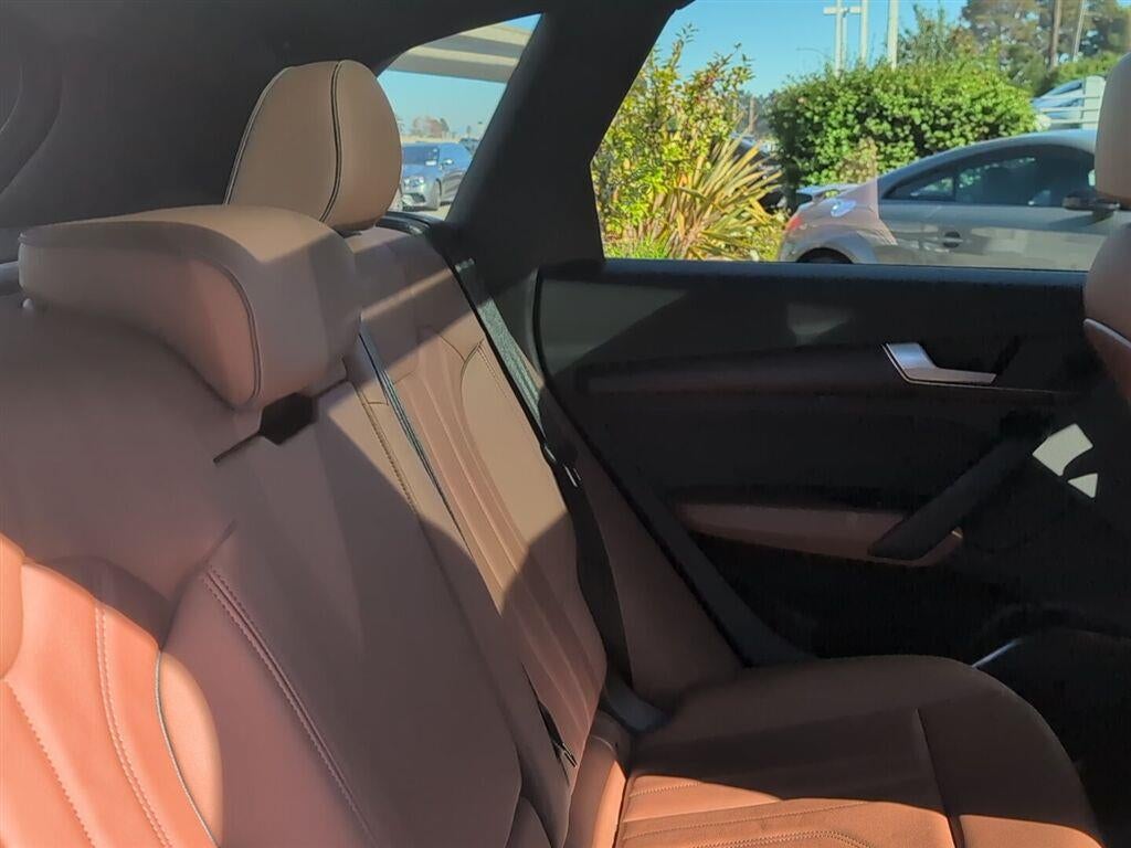 2025 Audi Q5 S line Premium