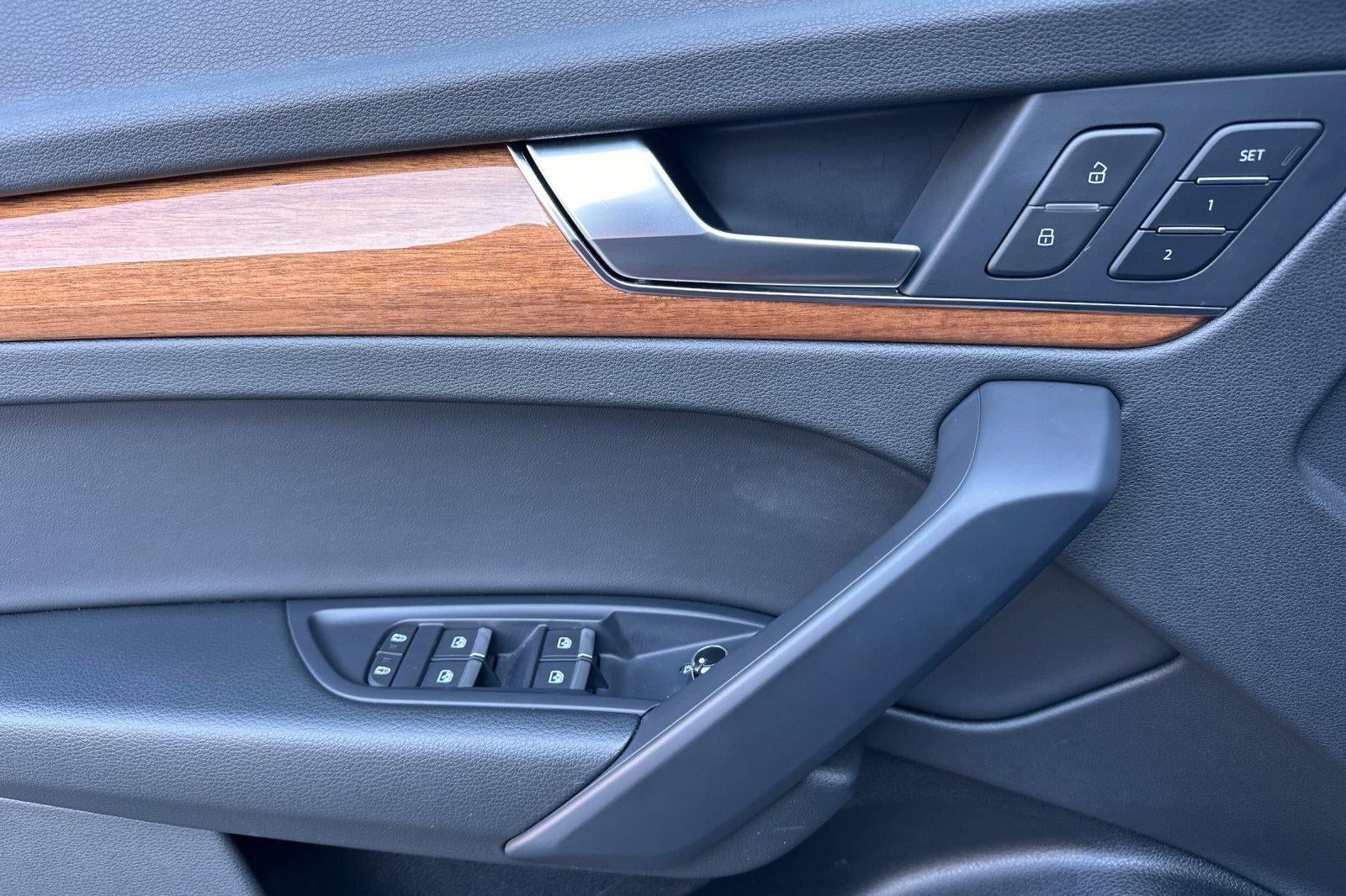 2023 Audi Q5 S line Premium