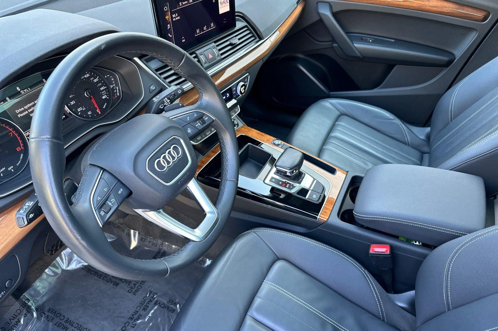 2023 Audi Q5 S line Premium