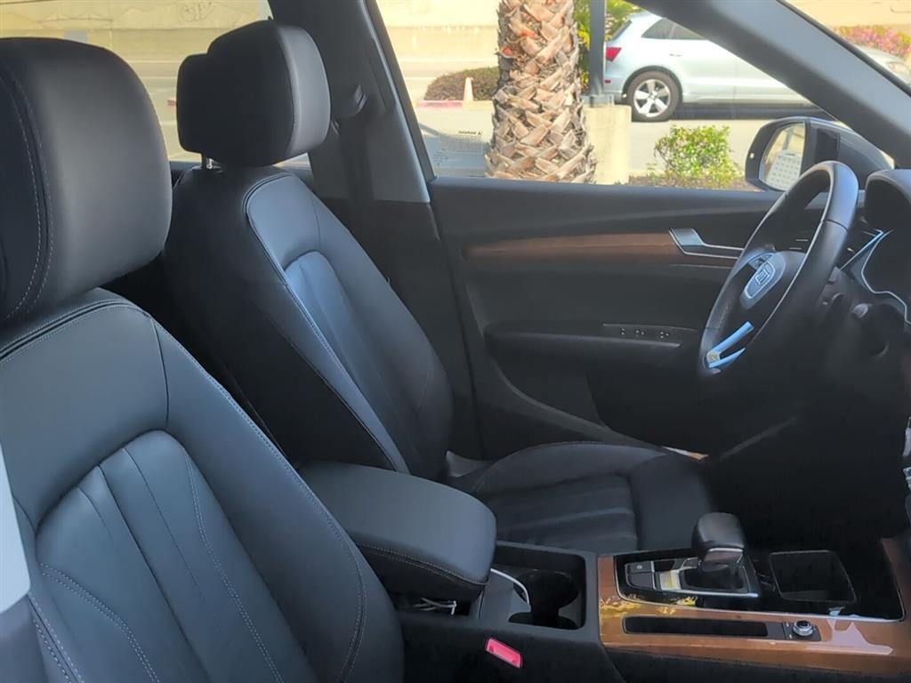 2023 Audi Q5 S line Premium