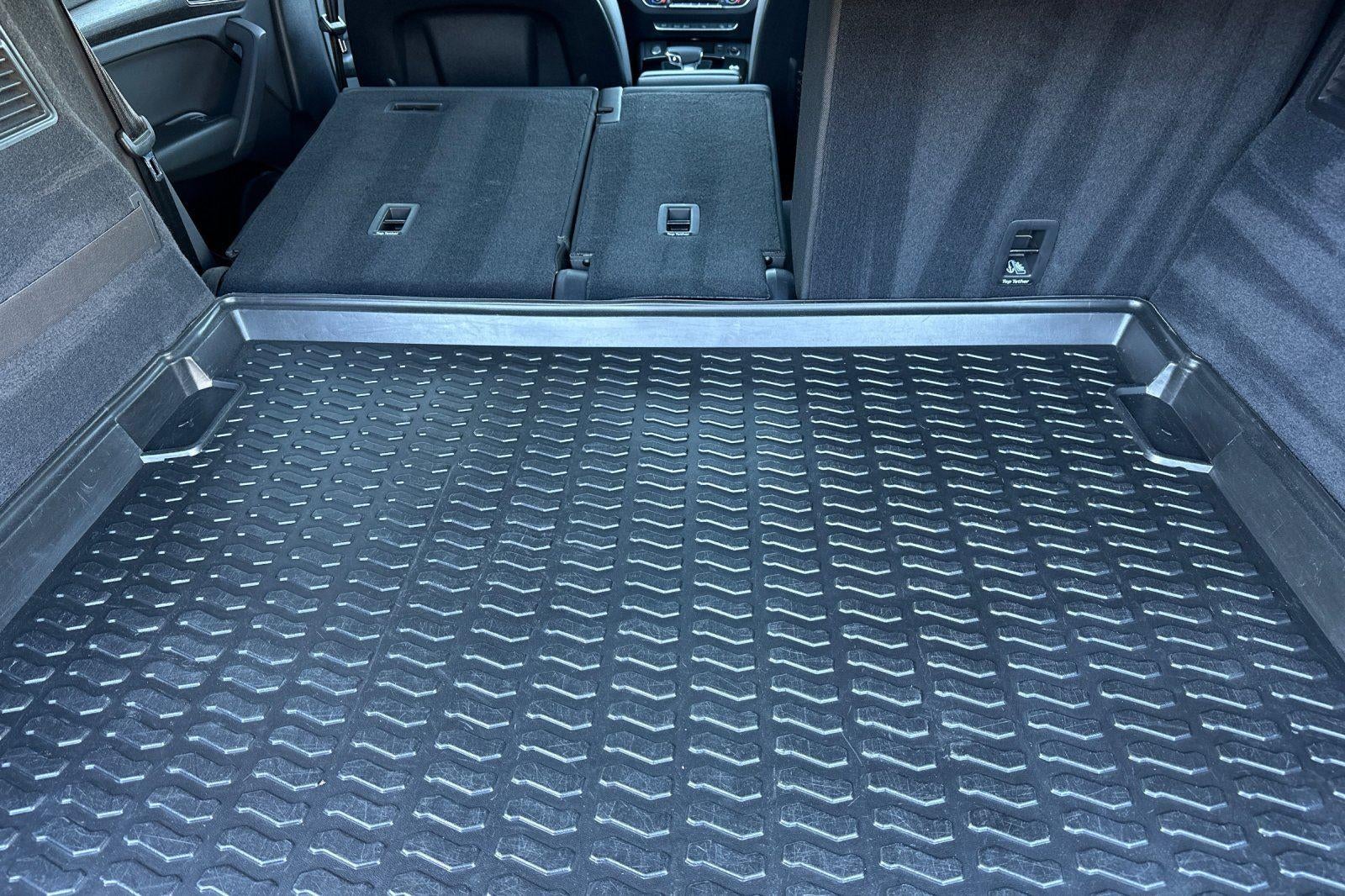 2023 Audi Q5 S line Premium