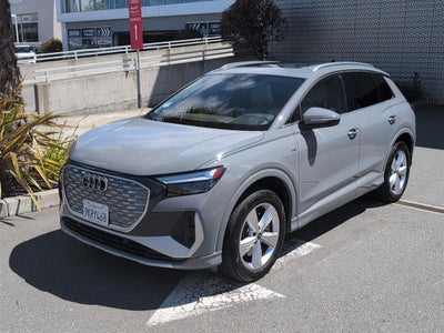 2024 Audi Q4 e-tron Premium