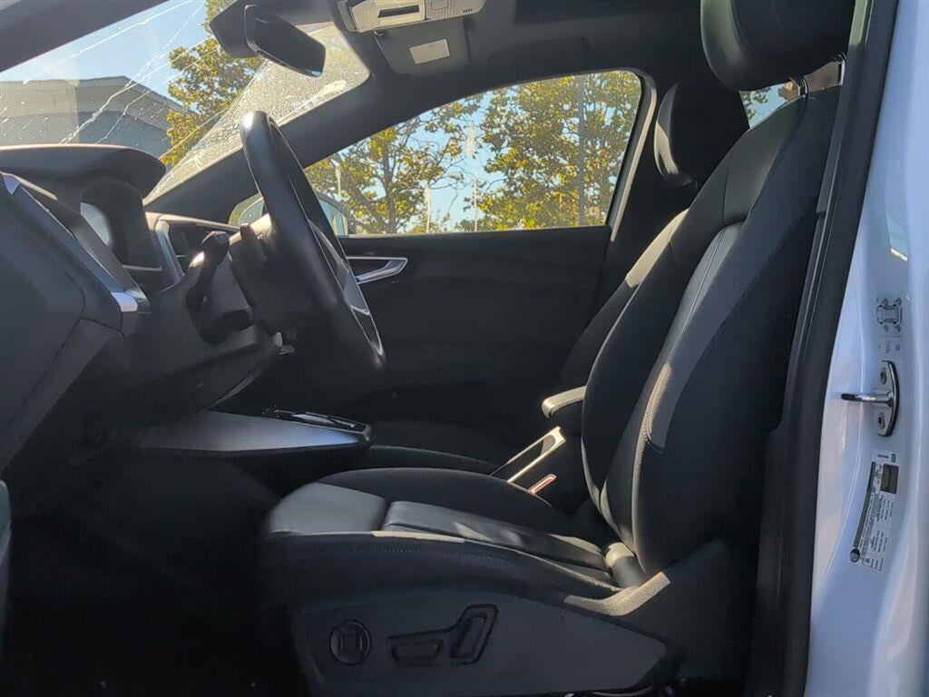 2024 Audi Q4 e-tron Premium Plus