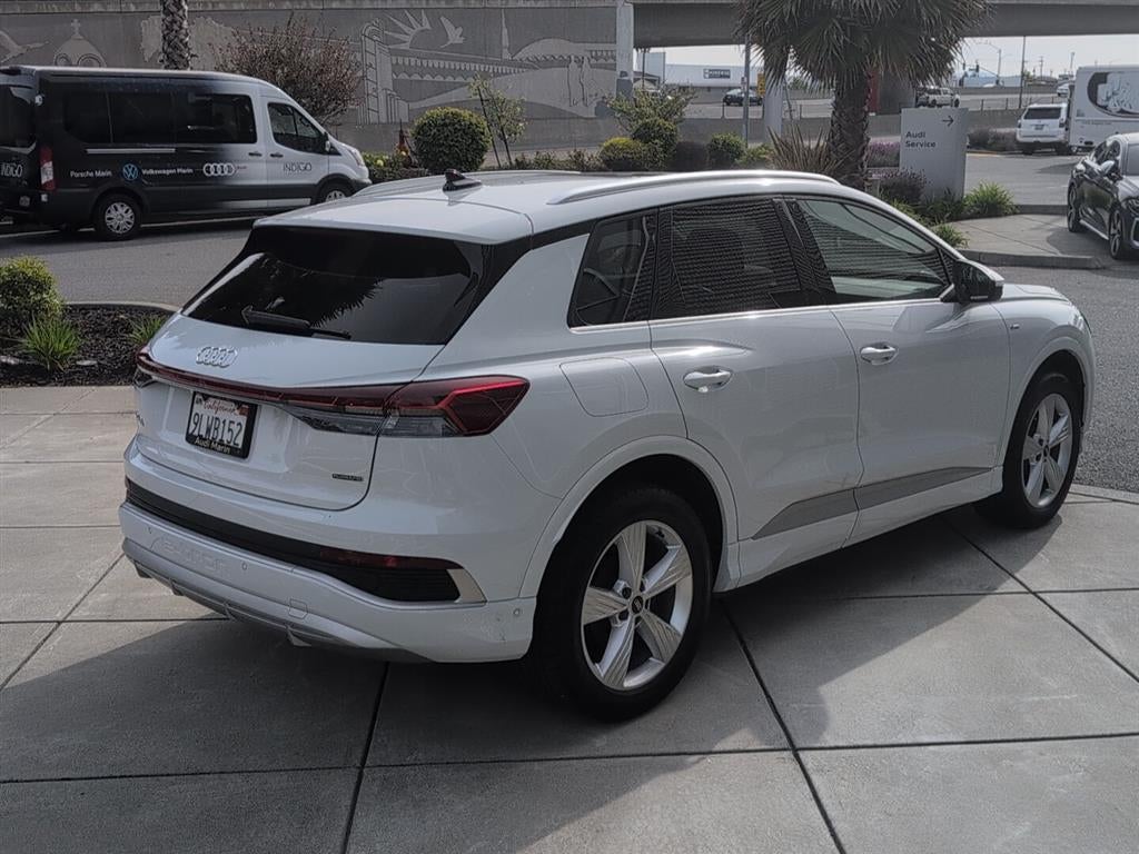 2024 Audi Q4 e-tron Premium Plus