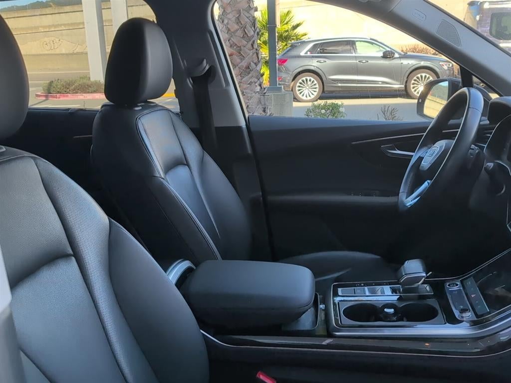 2023 Audi Q7 Premium Plus