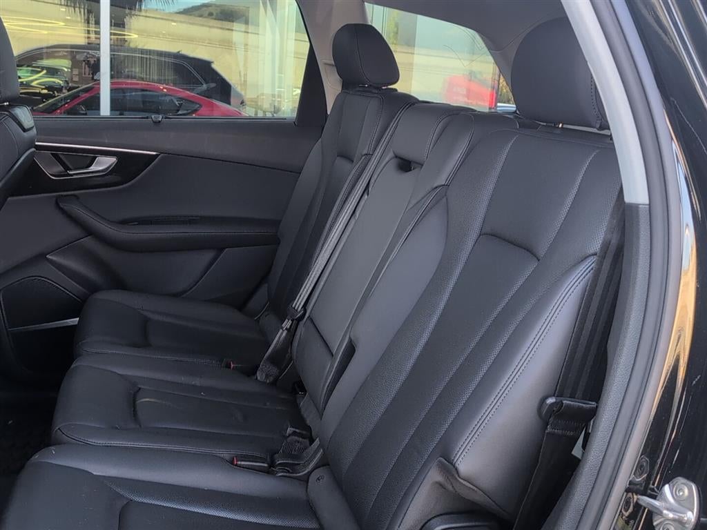 2023 Audi Q7 Premium Plus