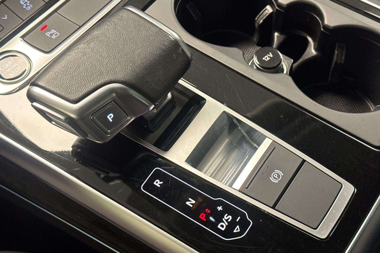 2023 Audi Q7 Premium Plus