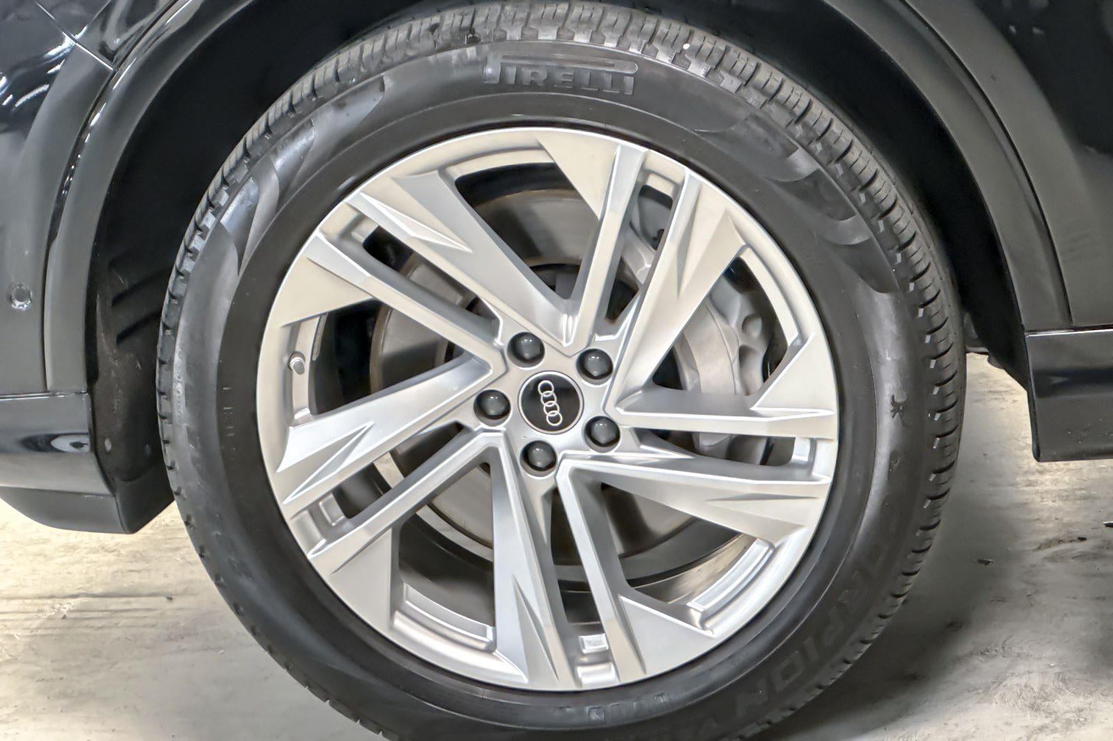 2023 Audi Q7 Premium Plus