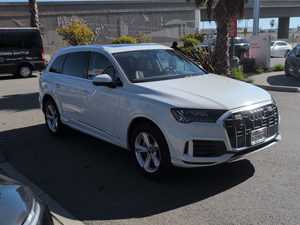2023 Audi Q7 Premium Plus