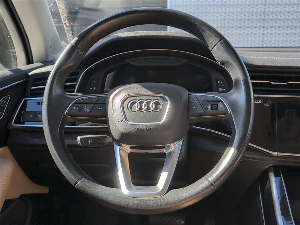 2023 Audi Q7 Premium Plus