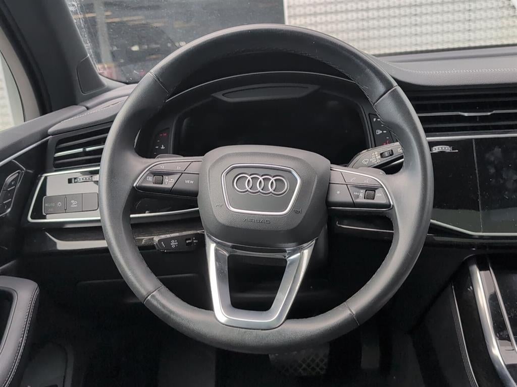 2023 Audi Q7 Premium Plus