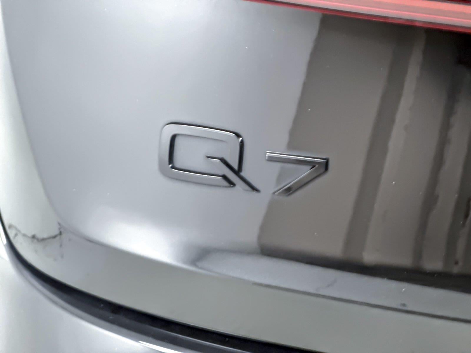 2023 Audi Q7 Premium Plus