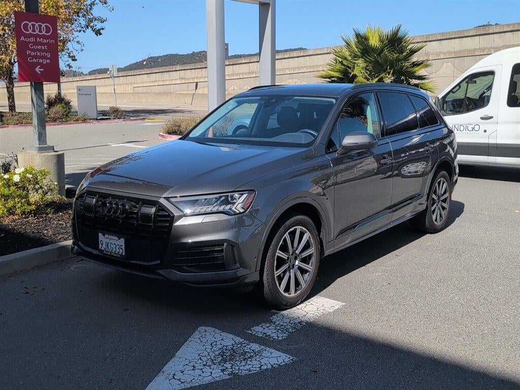 2023 Audi Q7 Premium Plus