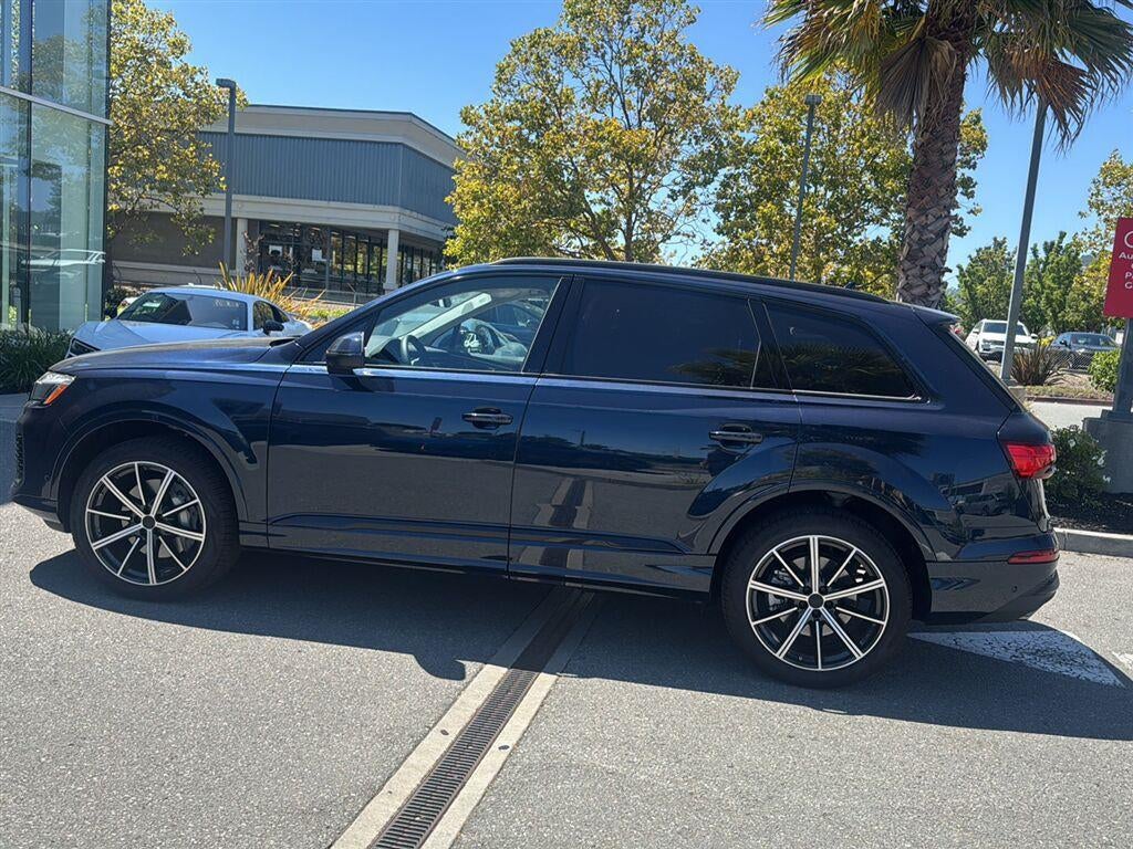 2026 Audi Q7 Premium Plus