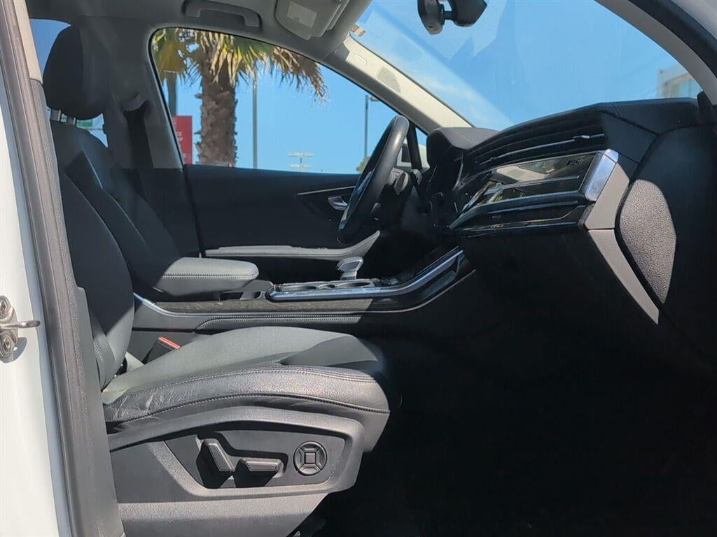 2023 Audi Q7 Premium Plus