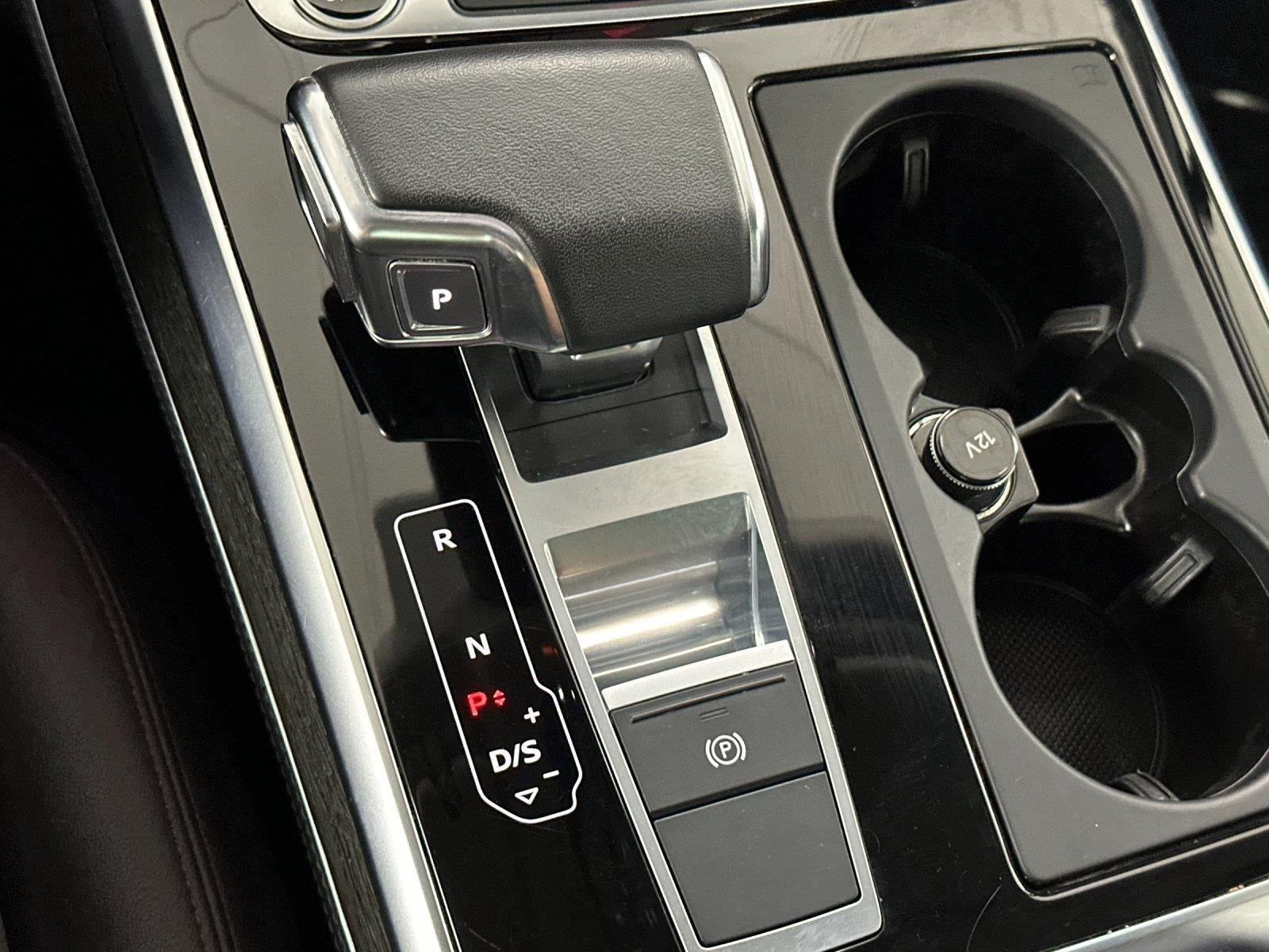 2023 Audi Q7 Premium Plus