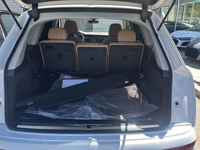 2026 Audi Q7 Premium Plus