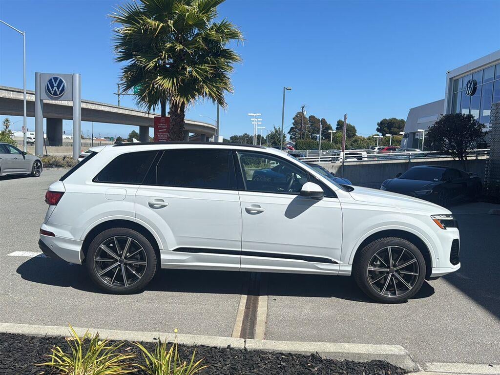 2026 Audi Q7 Premium Plus