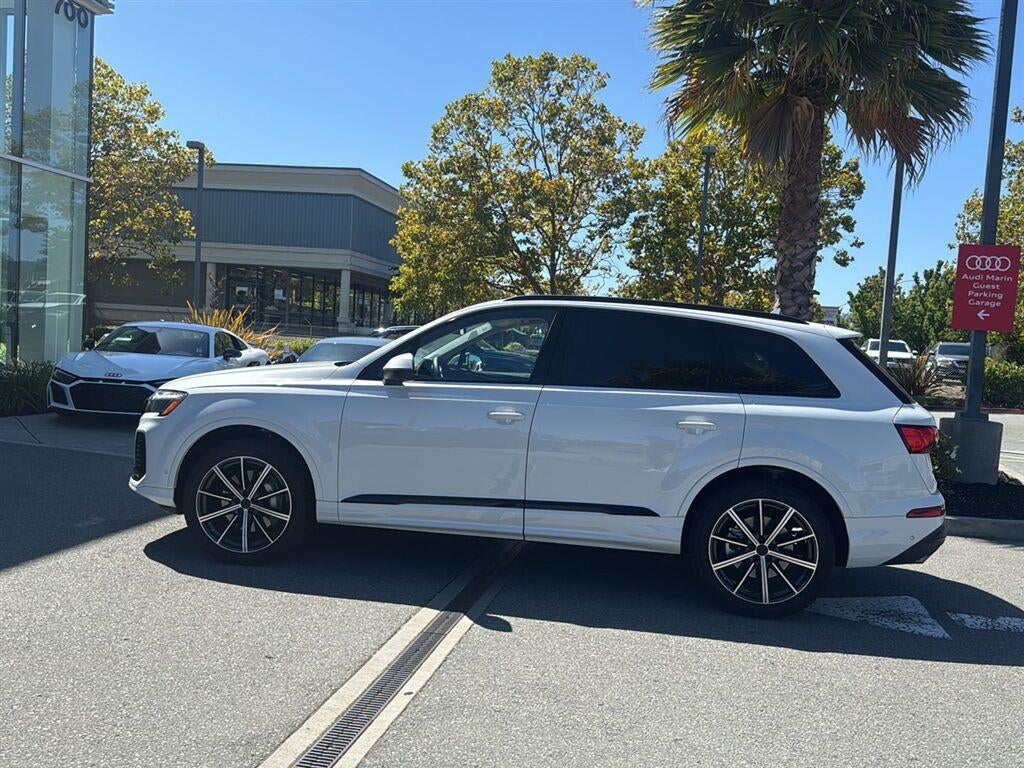 2026 Audi Q7 Premium Plus