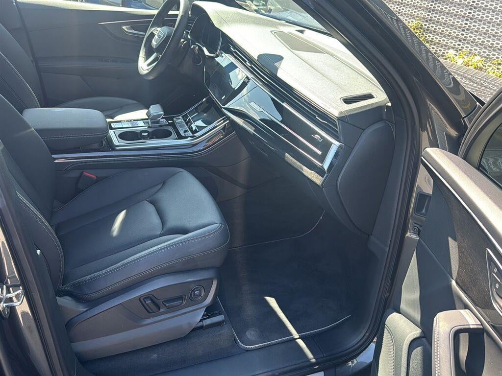 2026 Audi Q7 Premium Plus