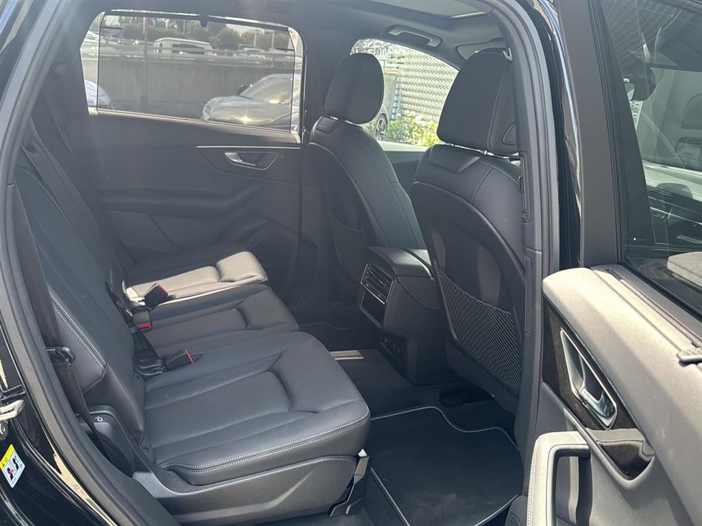 2026 Audi Q7 Premium Plus