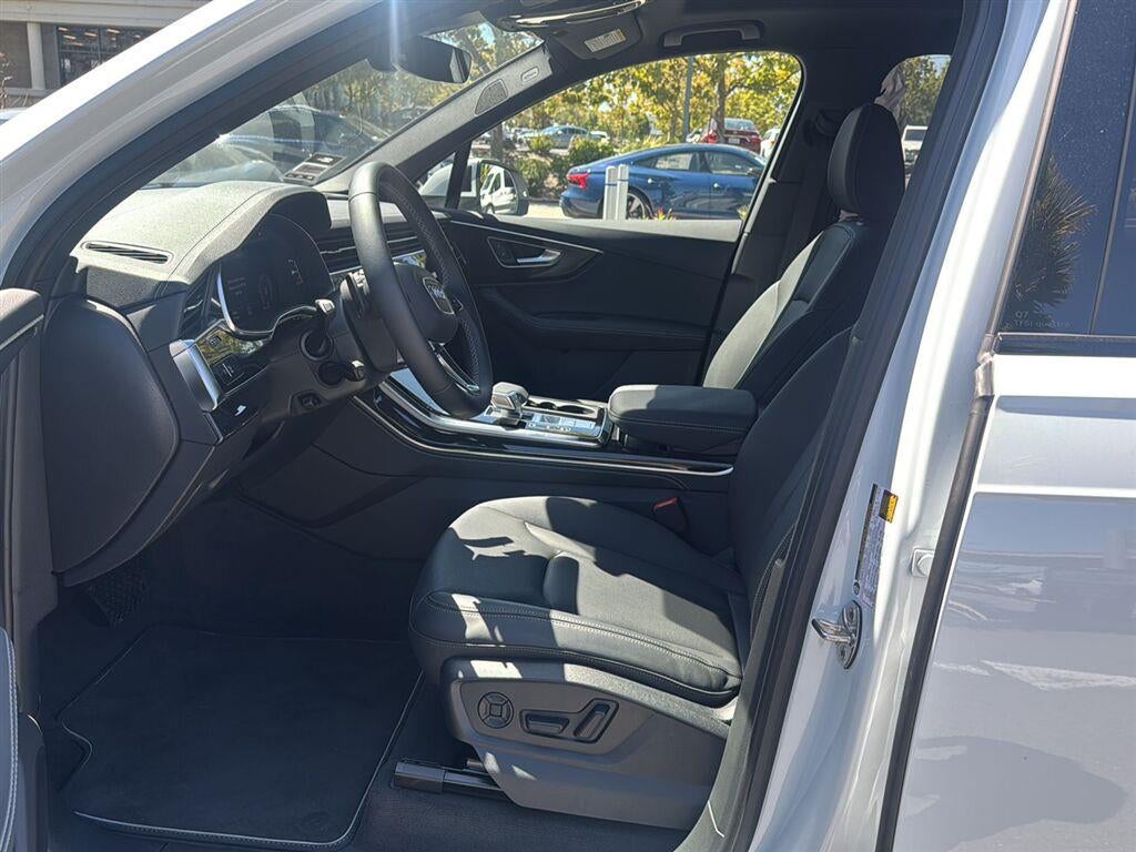 2026 Audi Q7 Premium Plus