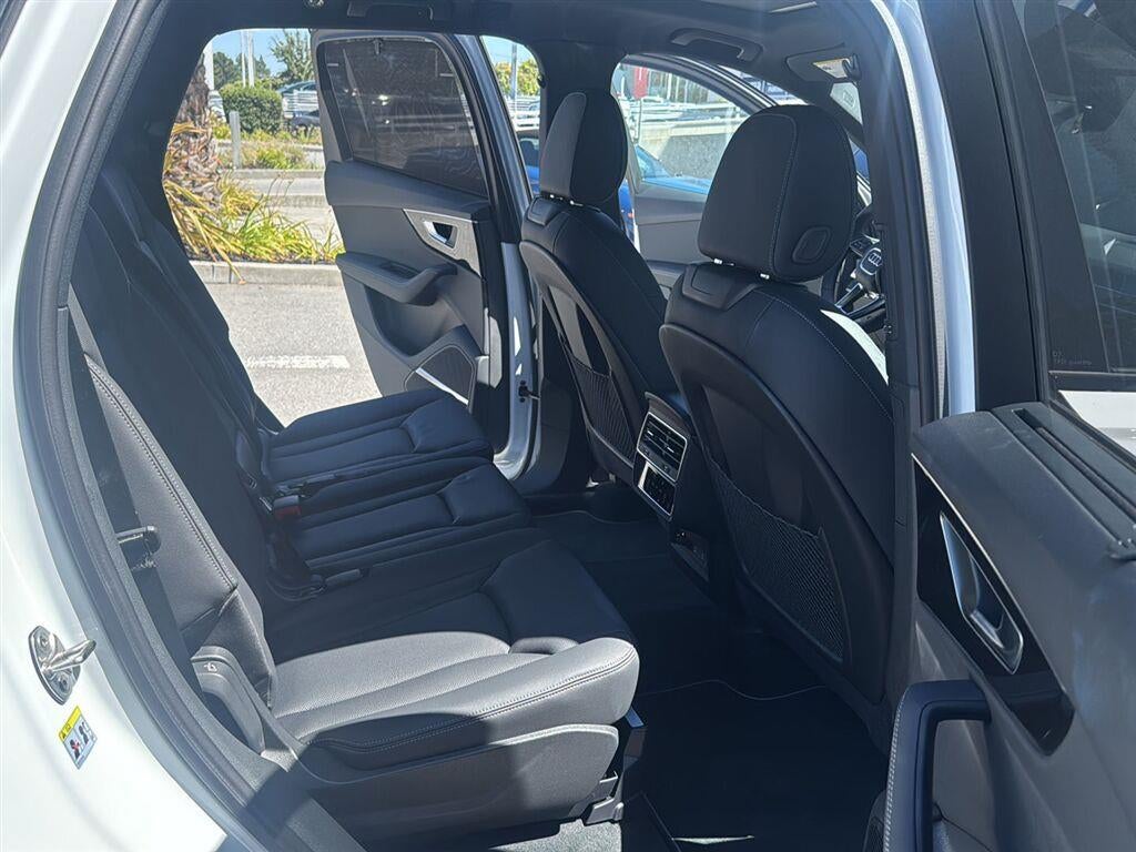 2026 Audi Q7 Premium Plus