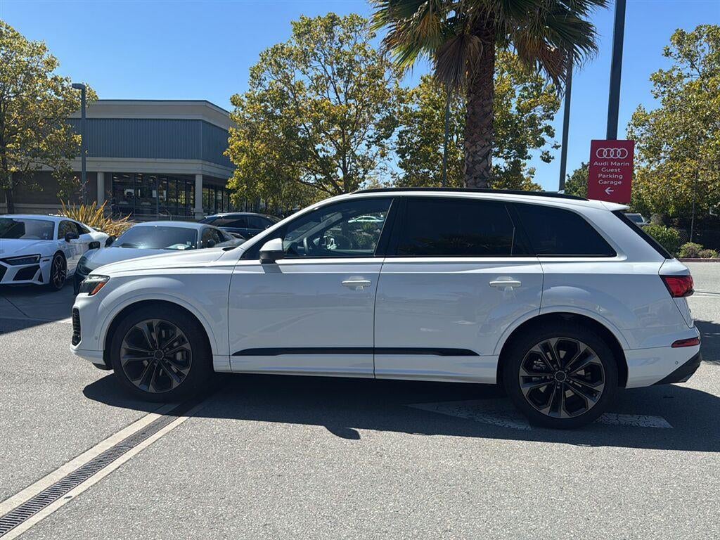 2026 Audi Q7 Premium Plus