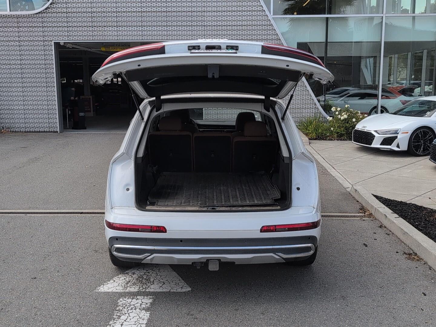 2021 Audi Q7 Premium Plus