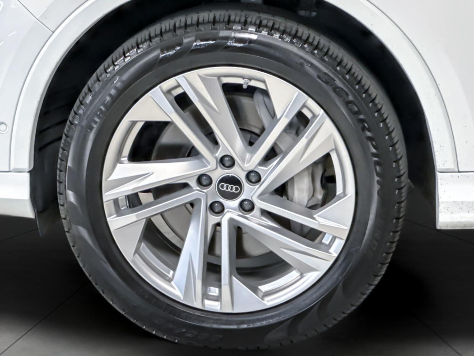 2022 Audi Q7 Premium Plus