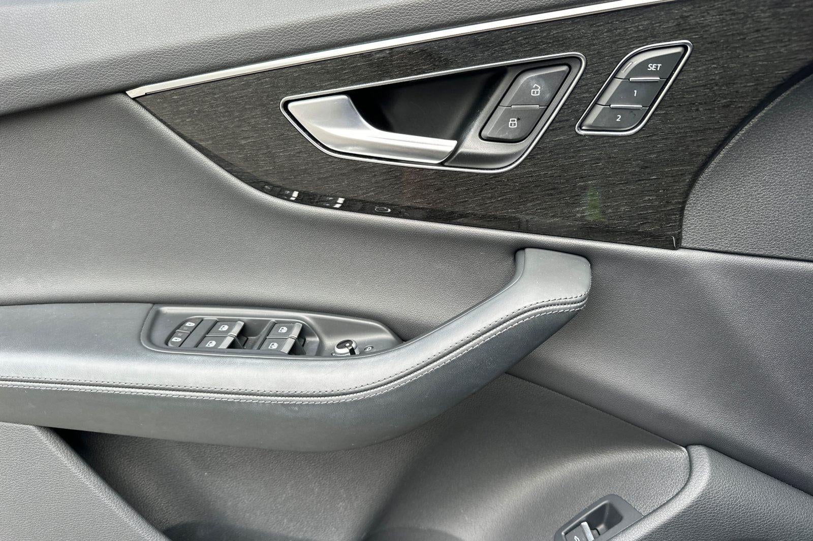 2022 Audi Q7 Premium Plus